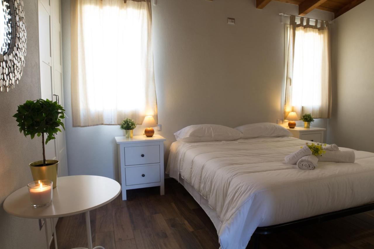 La Casa Dell Olivo Villa Кастиадас Екстериор снимка